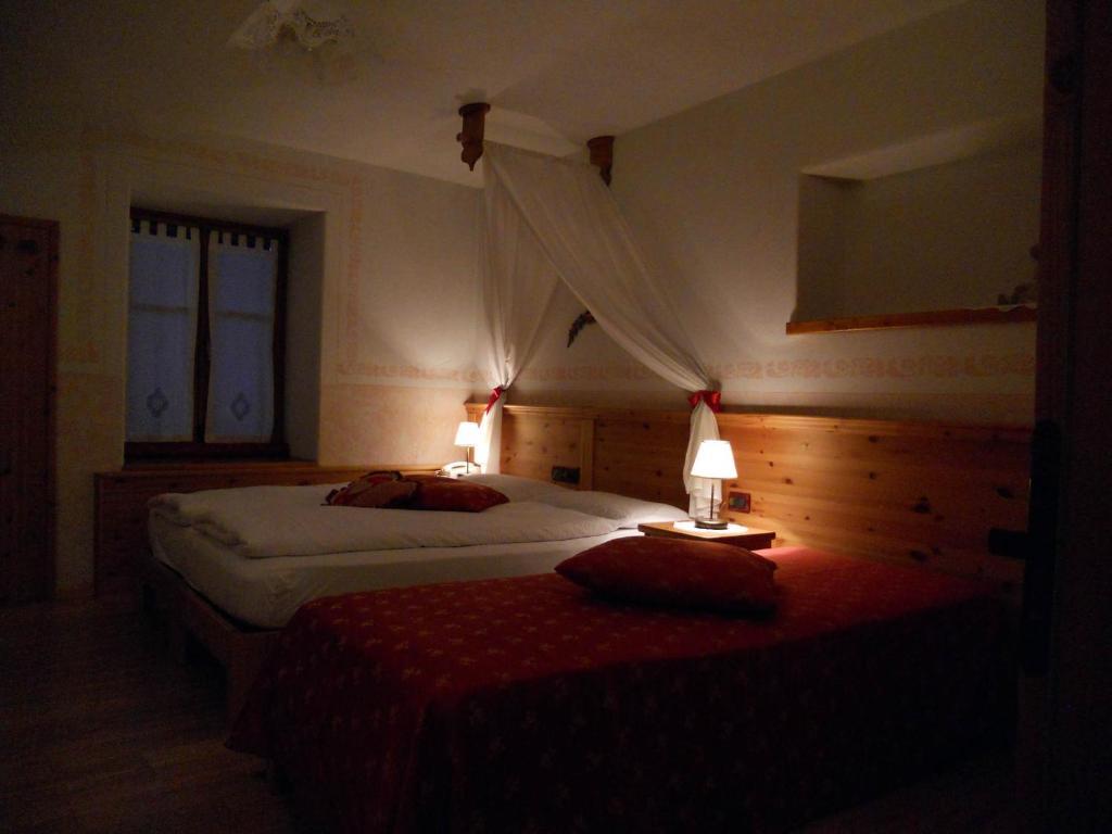 Hotel Garni Salvanel Cavalese Rum bild