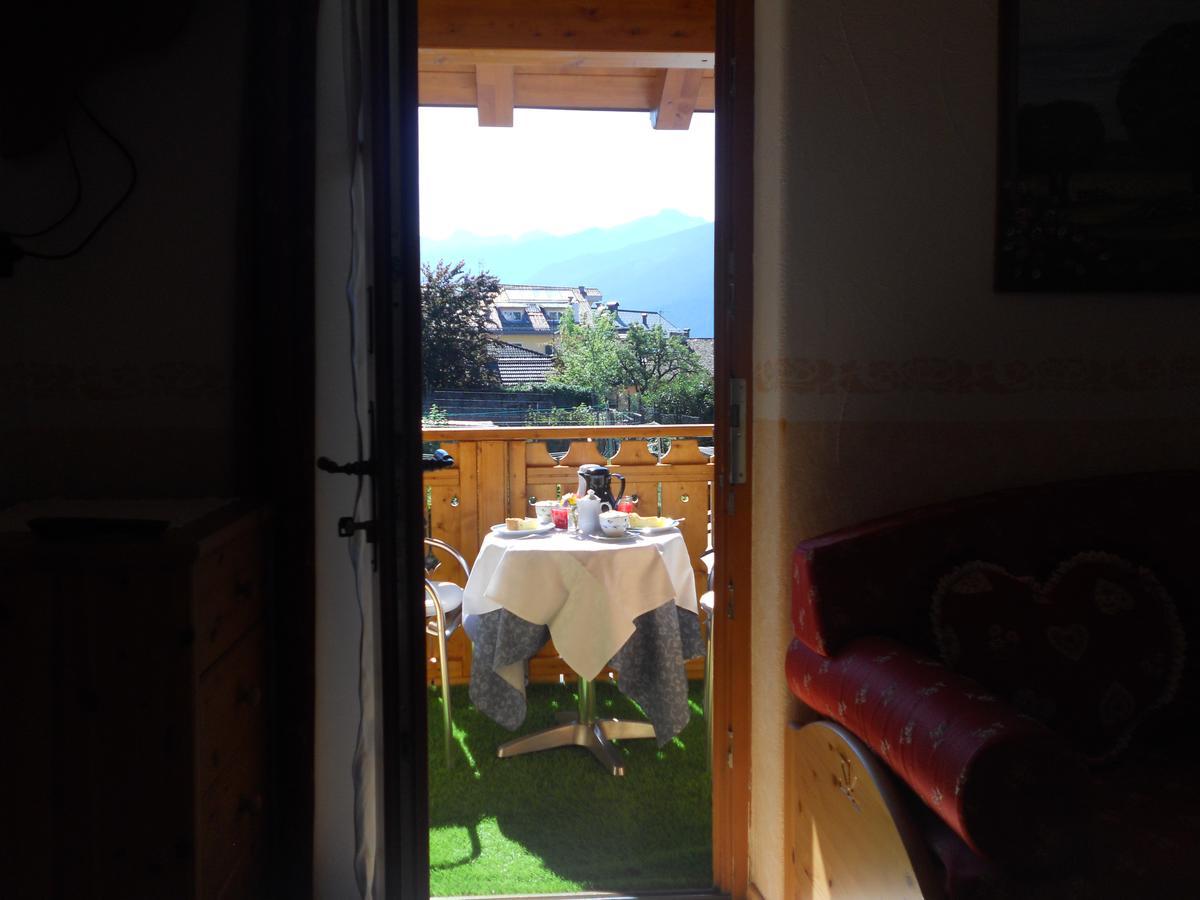 Hotel Garni Salvanel Cavalese Exteriör bild